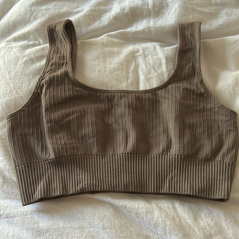 sports bra